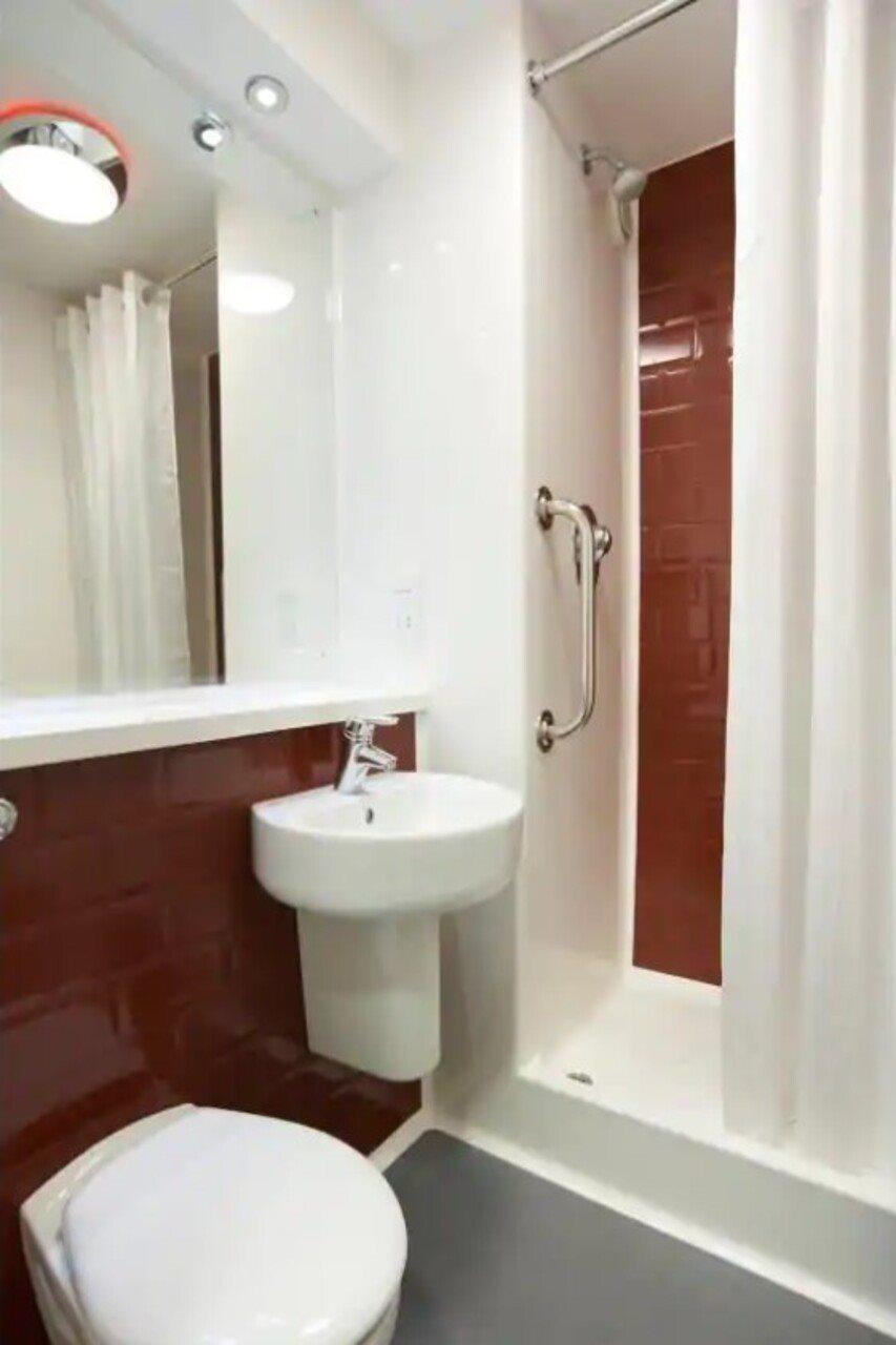 Travelodge Bracknell Central Dış mekan fotoğraf