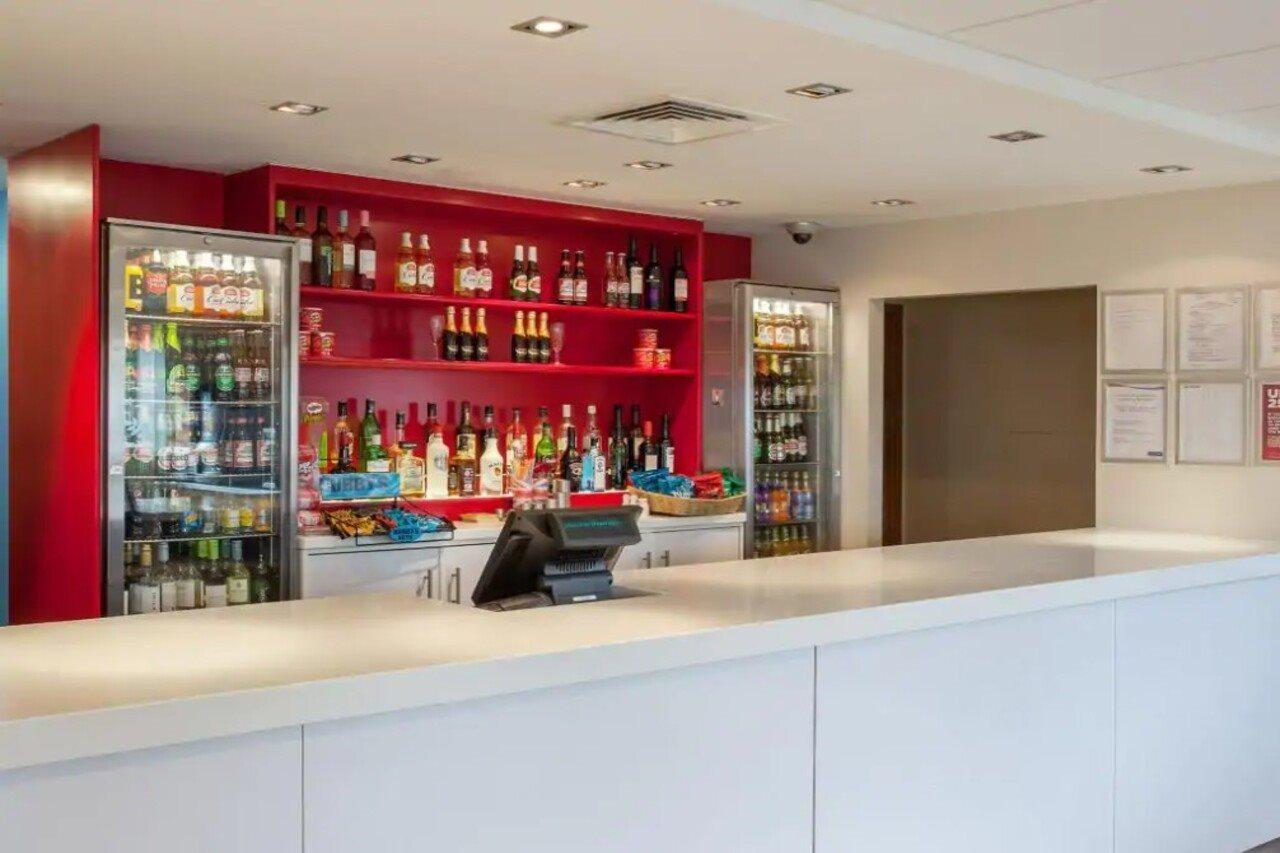 Travelodge Bracknell Central Dış mekan fotoğraf