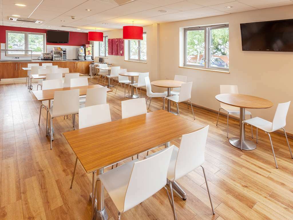 Travelodge Bracknell Central Restoran fotoğraf